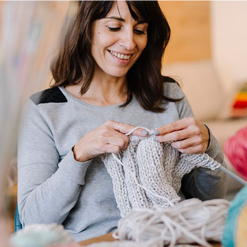 Load and play video in Gallery viewer, Fingerless Compression Arthritis Gloves | Support for Carpal Tunnel Syndrome, Gaming Wrist, Finger, Hand and Thumb Pain