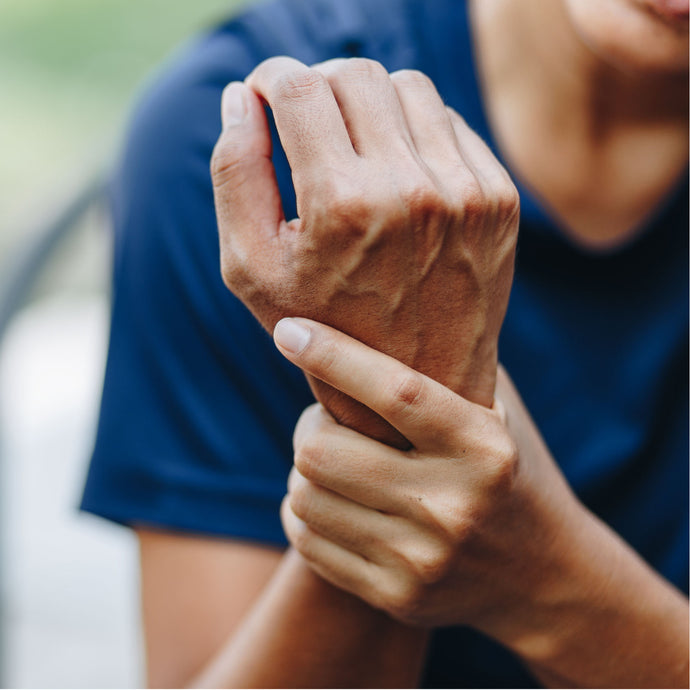 Why Does My Hand Hurt? The Most Common Causes of Hand and Wrist Pain